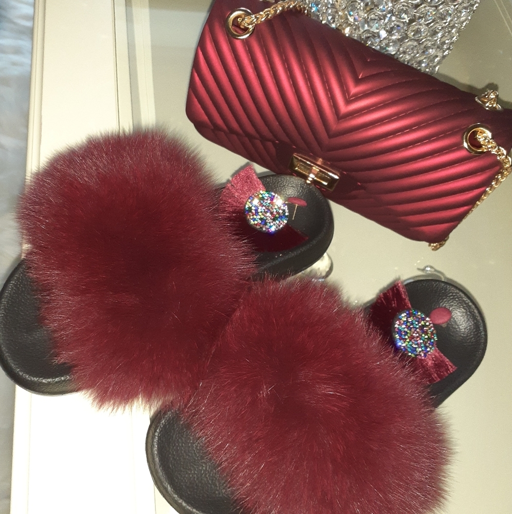 🎈SOLD!🎈Handbag Faux Fur Slides & Earrings Set